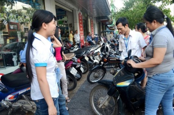 da-nang-phat-hien-hoa-3000-nam-tren-xe-may da-nang-phat-hien-hoa-3000-nam-tren-xe-may